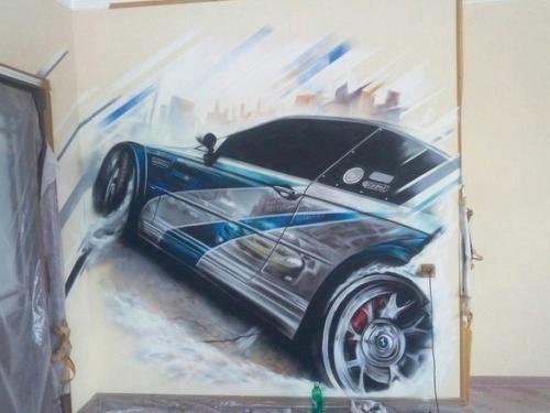 Мой сын решил добавить в свою комнату что-то особенное, и самостоятельно раскрасил одну из стен. 03