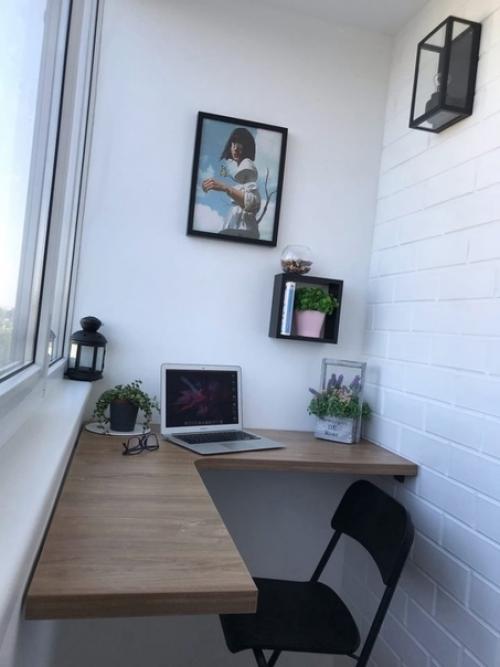 Я тоже хочу показать вам интерьер моей скромной квартиры. 06