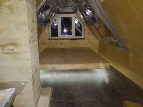 Разгреб старый чердак на даче, потому что встала нужда переехать туда на пмж. 05