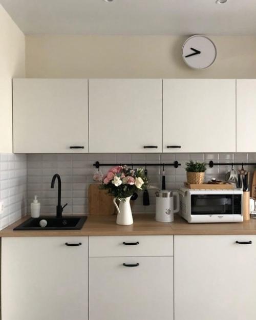 Многие из моих знакомых уверяли меня, что мне не удастся найти хорошую кухню за 20 тысяч, но оказалось, что они ошибались. 02