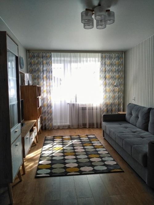 Никакой дизайн не планировал, делал как хочется и по финансам. 03