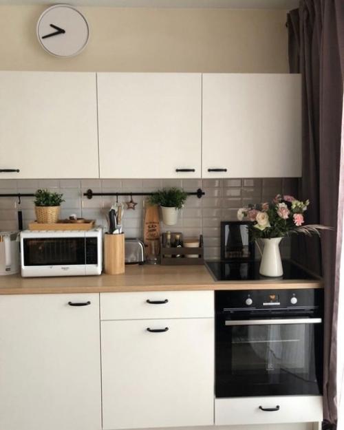 Многие из моих знакомых уверяли меня, что мне не удастся найти хорошую кухню за 20 тысяч, но оказалось, что они ошибались. 07