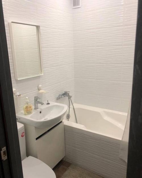 Сделали небольшую перепланировочку и превратили свою однушку в студию. 06