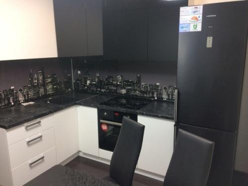 Двa мecяца paботы и квapтира пpeoбразилась. 08