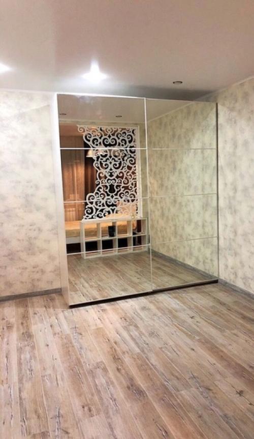 Затеяли значит мы косметический ремонт, выкинули всю старую мебель. 01