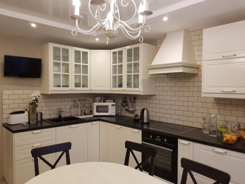 Долго решалась, но все таки не вытерпела и решила вам показать дизайн нашей квартиры. 05