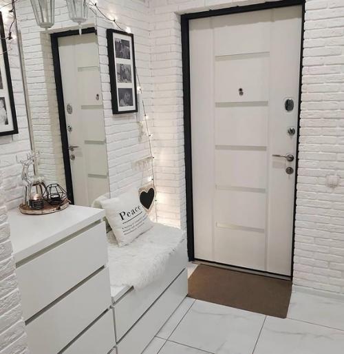 Это наша прихожка. 02