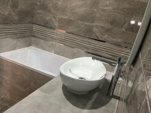 Данный проект прислал мастер, который занимался ремонтом этого сан узла. 08