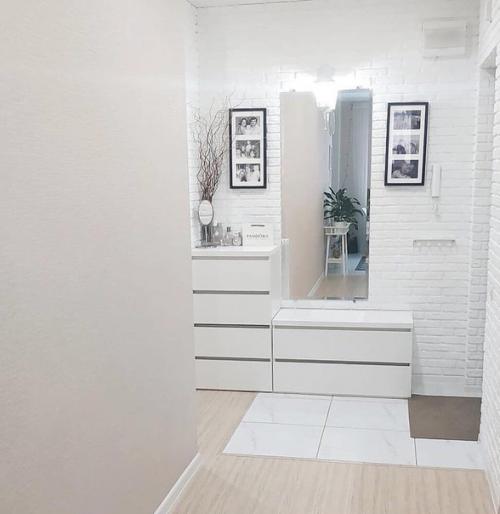 Это наша прихожка. 01