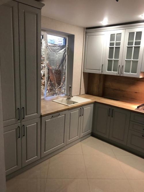 Такой ремонт кухни у нас вышел. 02