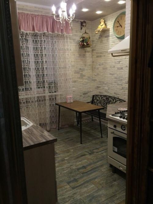 Моя кухня.  Ремонт оригинальный, некоторым не нравится, а мне в самый раз) веселенько получилось.