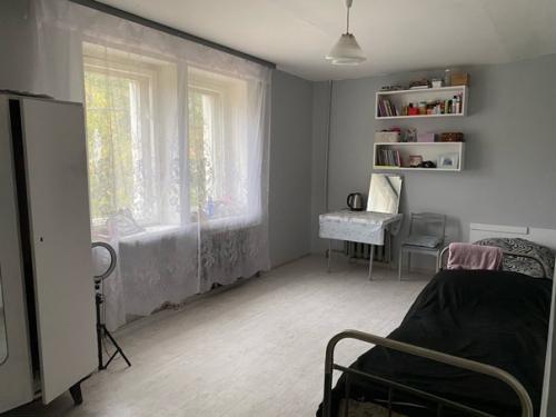 Это комната в общаге, в которую меня заселили. 01