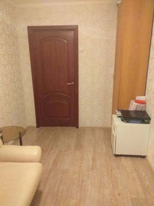 Сделал ремонт комнаты всего за пару дней плотной работы. 03