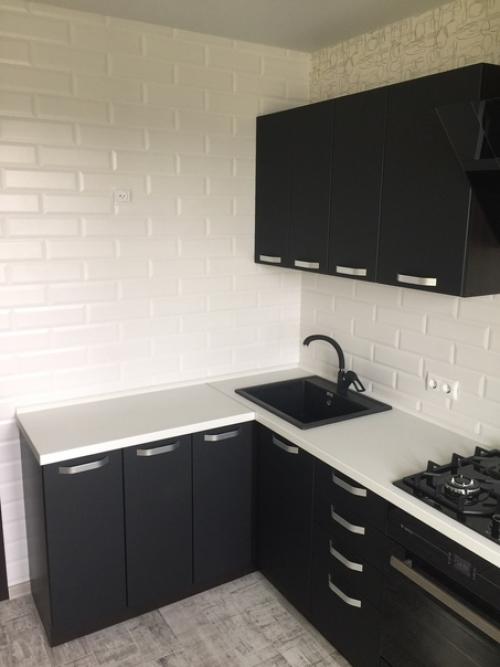 Моя кухня в черно белом оформлении.