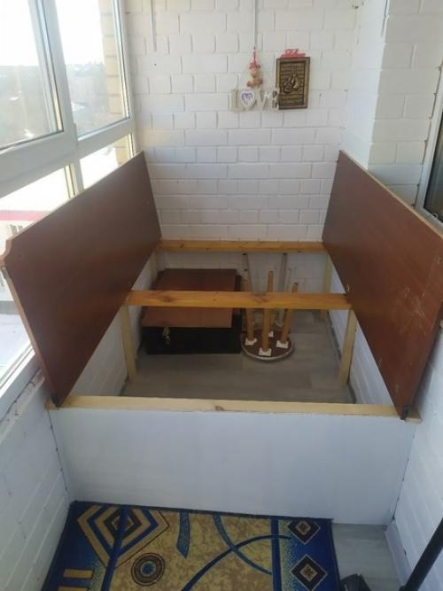 Такую приспособу сделали у себя на лоджии. 01