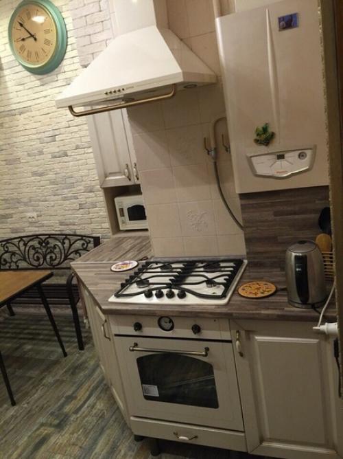 Моя кухня.  Ремонт оригинальный, некоторым не нравится, а мне в самый раз) веселенько получилось. 01