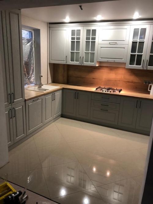 Такой ремонт кухни у нас вышел. 04