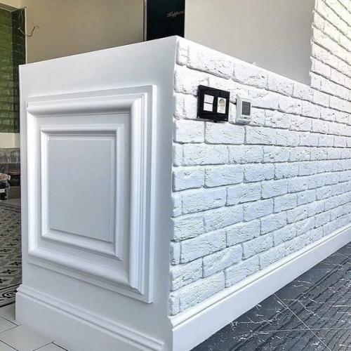 Пока не решили что будем делать с лоджией, но отделку мы сделали и объединили ее с кухней. 05