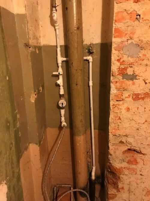 Таким вот образом сделал ремонт у себя в санузле. 02