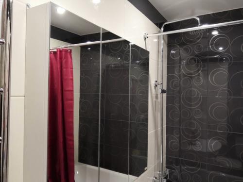 Решил делать ремонт в ванной самостоятельно, хотя опыта как такового не было. 03