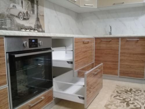 Демонстрирую вам свою кухню, а именно гарнитур, который мы установили. 04