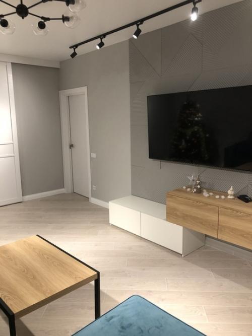 Решили, что если добавить некоторую мебель в нашу квартиру в стиле лофт, будет верным решением. 03