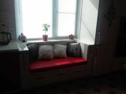 Моя кухня в сочетании красного с белым, создает неповторимый вид элегантности. 02