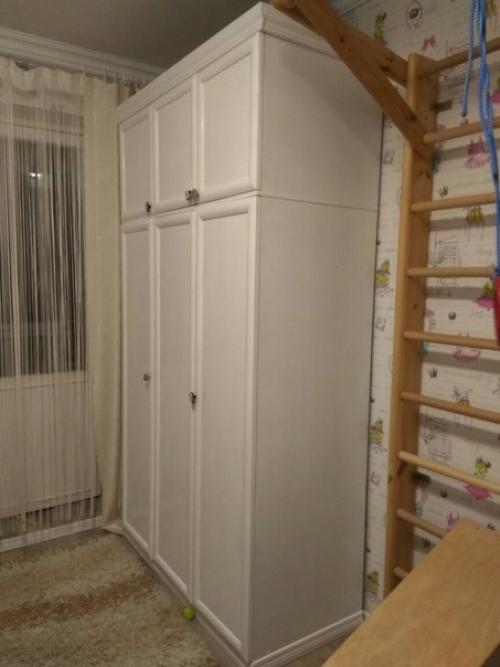 Решив не выбрасывать вещь, нам было жалко расставаться с ней, поэтому мы решили поручить ее мастеру. 02