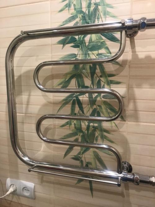 Таким вот образом сделал ремонт у себя в санузле. 09