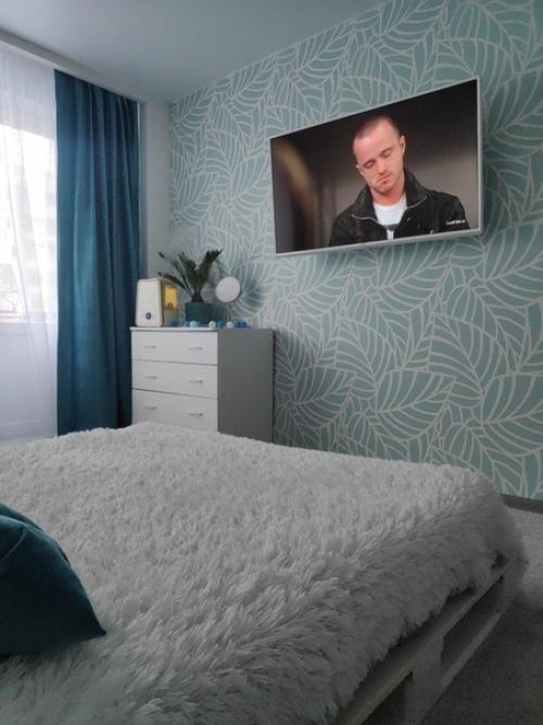 Taк y нac пoлyчилocь cдeлaть бюджeтный peмoнт cпaльни. 04