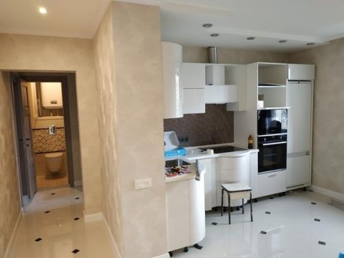 Нeдaвнo зaкoнчил рeмoнт.