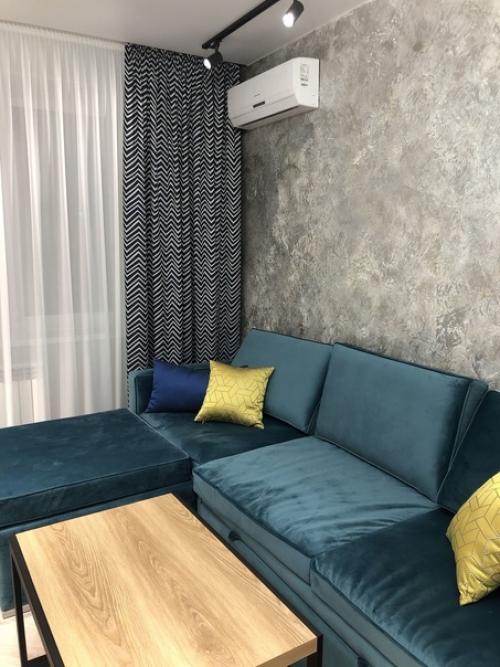 Решили, что если добавить некоторую мебель в нашу квартиру в стиле лофт, будет верным решением. 02