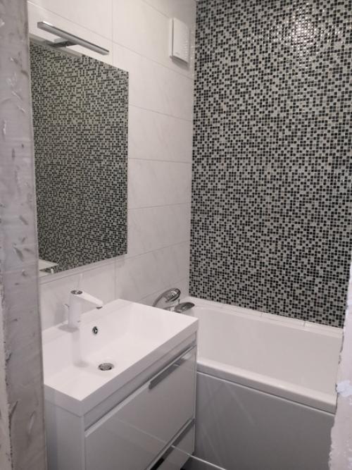 Вот так мы свою ванную комнату с санузлом оформили. 04