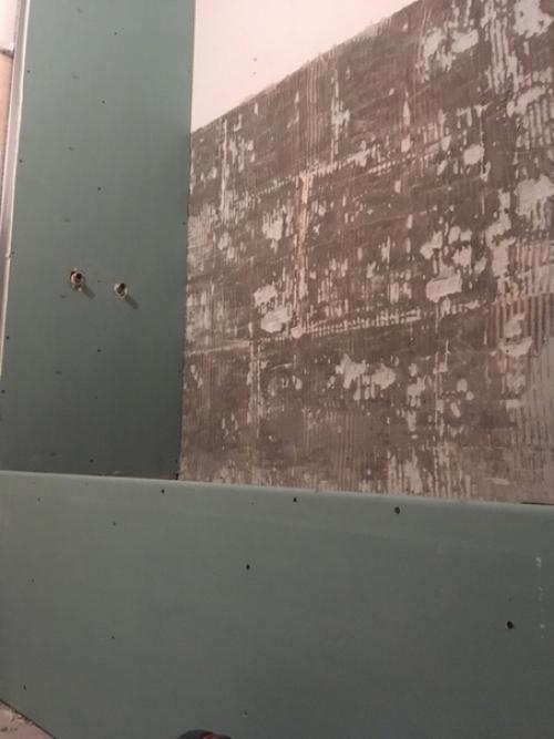 Пришлось изрядно попотеть, чтобы сделать ремонт в ванной комнате. 04