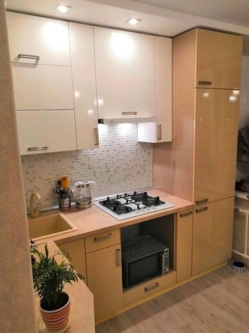 Кухню получилось восстановить за неделю. 01