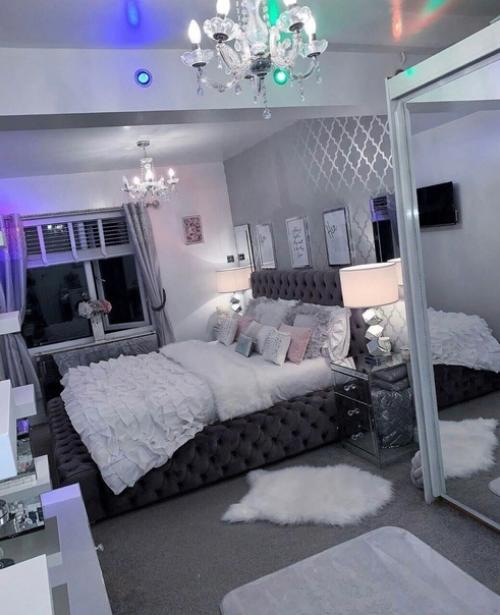 Многие идеи мы почерпнули из интернета, просматривая сайты и видео, и реализовали в своем скромном жилье.