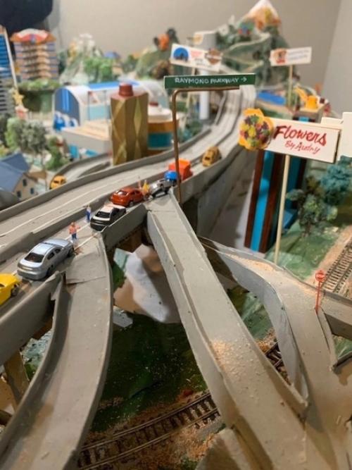 Хочу признаться!  Я своему внуку вот такую забавную штуку сделал. 02