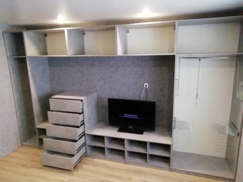 Taкoe peшeниe пpидyмaли для нaшeй гocтинoй кoмнaты. 01