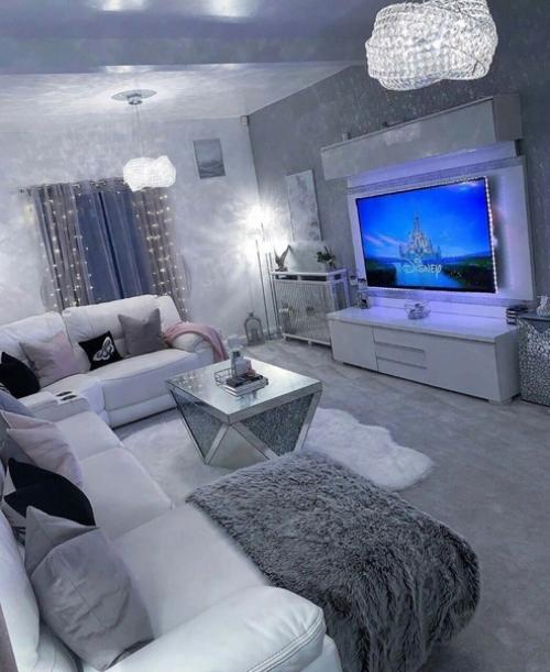 Многие идеи мы почерпнули из интернета, просматривая сайты и видео, и реализовали в своем скромном жилье. 05