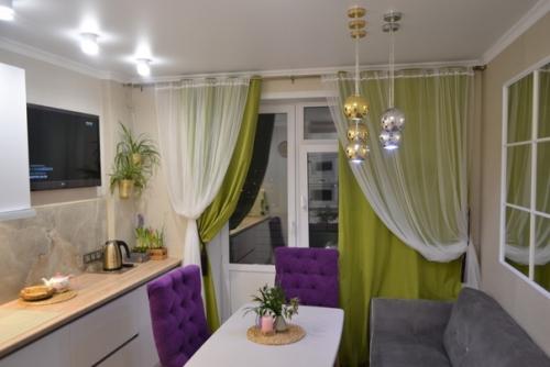 Интерьер на моей кухни, ремонту уже около двух лет и ни сколечки не устарел.