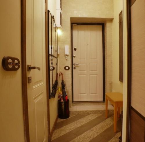 Преображение нашей прихожей что бы гостей не стыдно было пригласить. 02