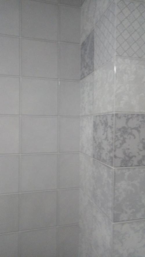 Сделали себе такой санузел в сером цвете с душевой. 04